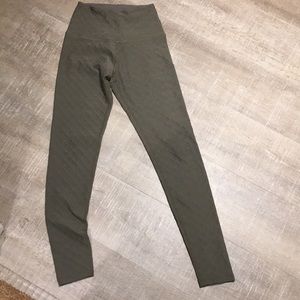 Beyond Yoga waffle weave leggings- Olive